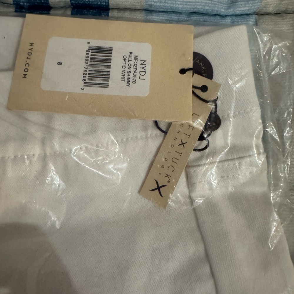 NYDJ Optic White Pull-On Skinny Pants - Picture 3 of 4